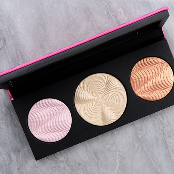 MAC STEP BRIGHT UP SKINFINISH PALETTE:LIGHT - Picture 3 of 3